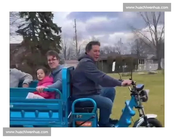 希尔德中国行骑上 国民神车!三蹦子载着 NBA 球星逛遍古城烟火气 希尔德中国行骑上 国民神车!三蹦子载着 NBA 球星逛遍古城烟火气