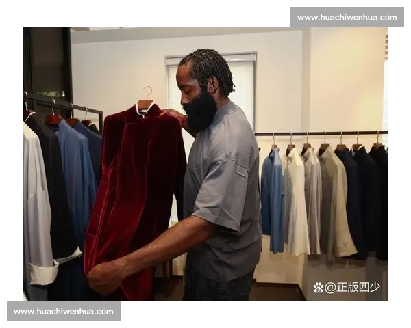 哈登 2025 中国行:唐装咏春战鼓,中西文化激情碰撞 哈登 2025 中国行:唐装咏春战鼓,中西文化激情碰撞